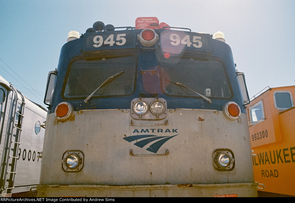 Amtrak 945